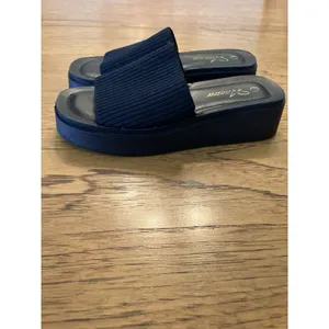 Athlefit Women’s Black Slip-On Slide Wedge Sandals US 9 thumbnail 4