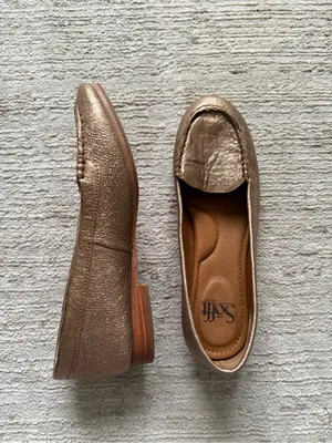 Sofft Metallic Rose Gold Leather Loafers (Size 8) thumbnail 3