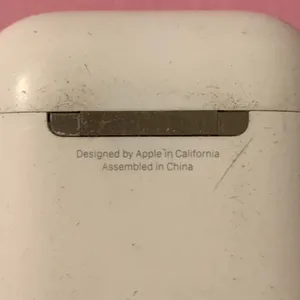 Apple AirPods 1st Generation In-Ear Headsets with Charging Case - White thumbnail 7