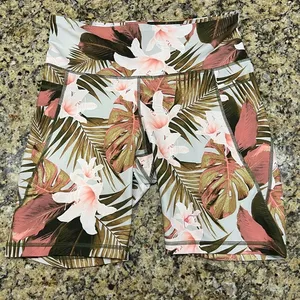 Old Navy biker shorts thumbnail 1
