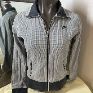 Vintage 90’s Nike Black and White Bomber Jacket with Stand-Up Collar thumbnail 12