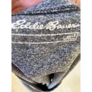 Eddie Bauer Gray Short Sleeve V-Neck Shirt Women's Size Small thumbnail 4