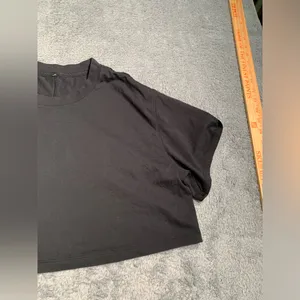 Lululemon Black Women's Crop Top thumbnail 4