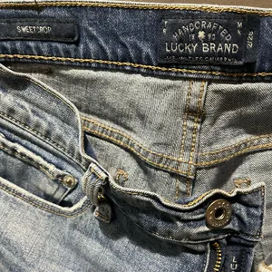 Lucky brand Low Rise Jeans thumbnail 4