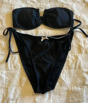 Black Bikini thumbnail 1