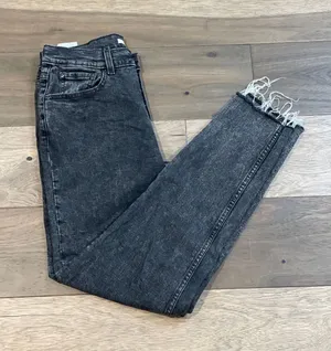 Y2K Levi’s Mom Jeans Black Button Fly -80s Style– Size 28 thumbnail 1