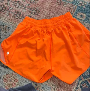 Lululemon Hotty Hot Shorts 4" thumbnail 2