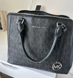 Michael Kors Purse thumbnail 1