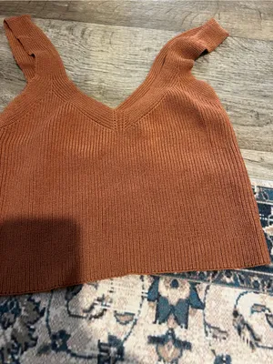 ASTR Brown Knit V-Neck Tank Top thumbnail 5