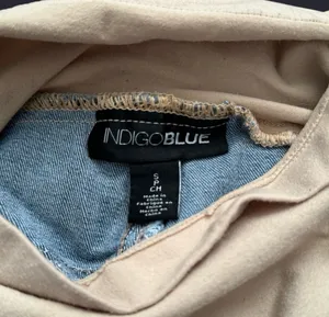 Indigo Blue Light Wash Distressed “Secret Fit Belly” Maternity Jeans thumbnail 5