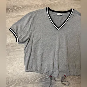 •TRUE RELIGION• V NECK DRAWSTRING CROP TOP thumbnail 3