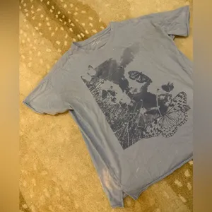 Aerie Butterfly Graphic Tee Women’s medium Y2K Distressed Grunge T-Shirt thumbnail 4