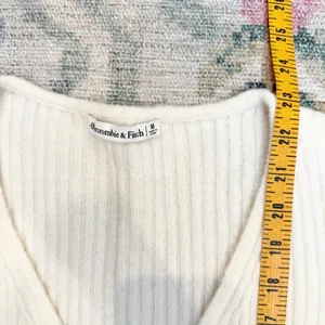 Abercrombie & Fitch Modal Ribbed Knit Cardigan M Ivory Preppy Academia Dainty thumbnail 6