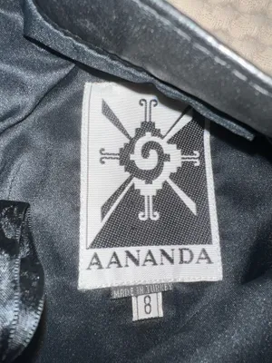 Aananda black leather mini skirt with zipper and button closure, size 8 #leather #mini thumbnail 2