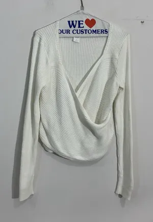Womans Holister Large White Pullover Criss-cross Cropped Sweater V Neck thumbnail 1