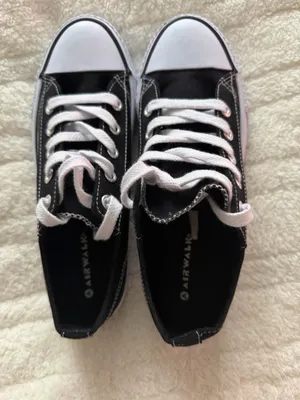 Airwalk Women’s Sneakers size 9 thumbnail 2