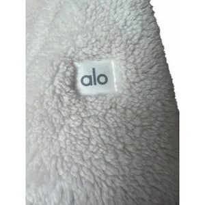 Alo Yoga Sherpa Snow Angel Puffer Jacket White/Ivory Women's Size‎ Small thumbnail 8