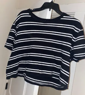 American Eagle Crop Top Tee thumbnail 2