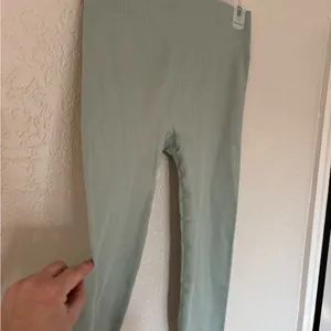 Garage Ribbed High-Waisted Leggings thumbnail 4