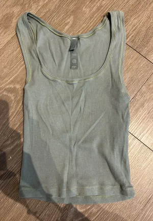 SKIMS Tank Top Ribbed thumbnail 1