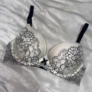 Victoria’s Secret Push Up White and Black lace and crystal details bra #lingerie thumbnail 1