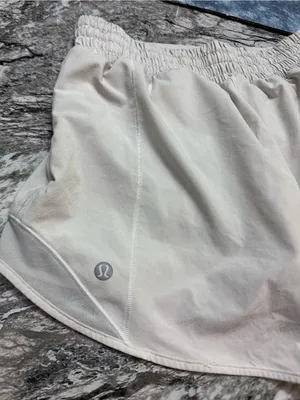 lululemon athletica Cream Athletic Shorts with Elastic Waistband size 6 thumbnail 6