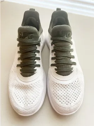 APL Techloom Tracer Women’s Size 6 Athletic Propulsion Labs Sneakers Shoes White thumbnail 1