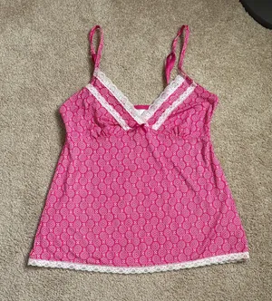 Marilyn Monroe Pink Camisole With Lace Trim. Size Small thumbnail 1