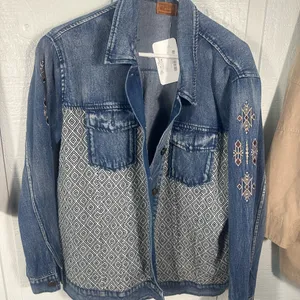 POL Women’s Denim Jacket Size Medium NWT thumbnail 3