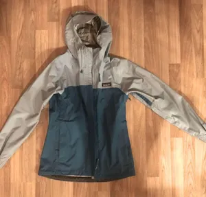 Patagonia Two-Toned Torrent Shell Rain Jacket XS thumbnail 2