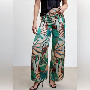 Rachel Zoe Women’s 2-Piece Tropical‎ Palm Print Satin Halter & Pant Set Small thumbnail 2