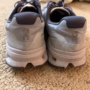 On Cloud Running Shoes Women’s thumbnail 3