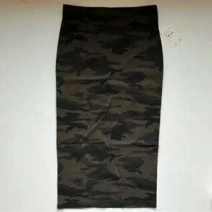 Sanctuary Camo Print Ponte Pencil Skirt Size X-Small NWT thumbnail 2