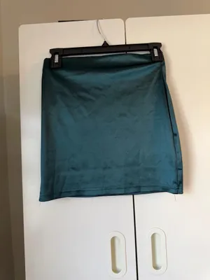 Green satin skirt thumbnail 2