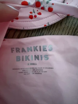 Bikinis Frankies Strawberry Bikini thumbnail 6
