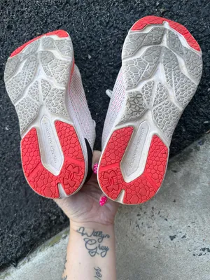 Under Armour Women’s 9.5 Gray Coral Mesh Running thumbnail 6