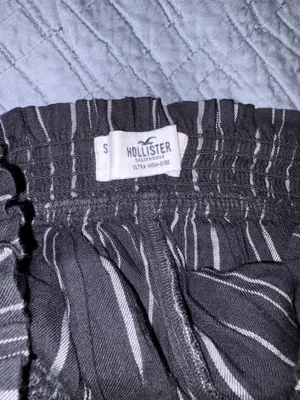 Hollister women’s summer shorts thumbnail 3