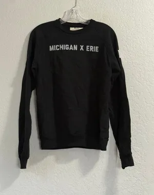 Starbucks Reserve Michigan X Erie Long sleeved shirt S Black Crew Neck Pullover thumbnail 1