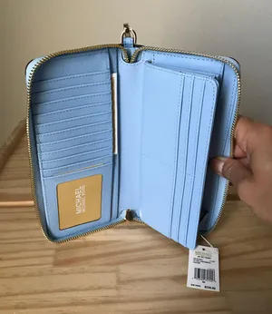 Michael Kors Wallet thumbnail 5