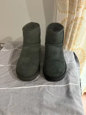 UGG wmns sz 8 classic mini ii thumbnail 4