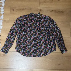 LOFT Cottagecore Floral Blouse Ruffle Bib Keyhole Dark Academia Vintage Style M thumbnail 3