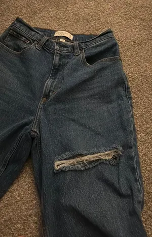Abercrombie Curve Love The 90s Straight Jean thumbnail 1