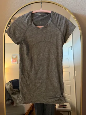 Lululemon Swiftly Tech thumbnail 1