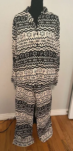 Victorias Secret PINK Peace Dog Super Soft Flannel Pajama Set Size L thumbnail 1