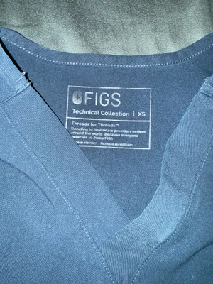 FIGS Catarina One-Pocket Scrub Top thumbnail 2