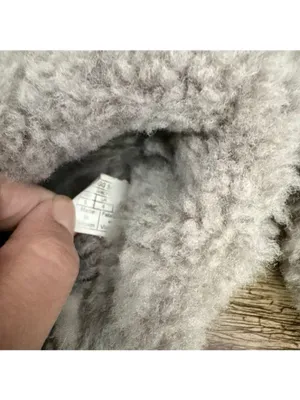 UGG Scuffette Size 6 thumbnail 5