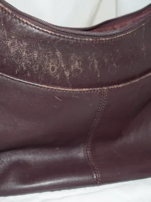 Vintage Classic Burgundy Aigner Shoulder Bag thumbnail 4