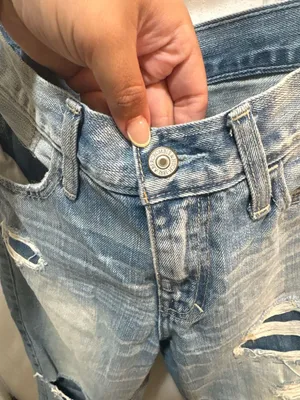 Abercrombie & Fitch Distressed High Rise Mom Jeans Size 4 / 27W thumbnail 5