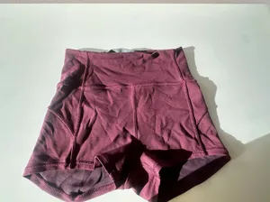 Lululemon Shorts Purple Size 2 thumbnail 3