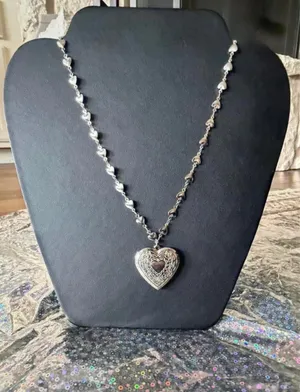 Vintage-Style Engraved Silver Heart Locket Necklace w/Tiny Hearts Link Chain 🩶 thumbnail 6